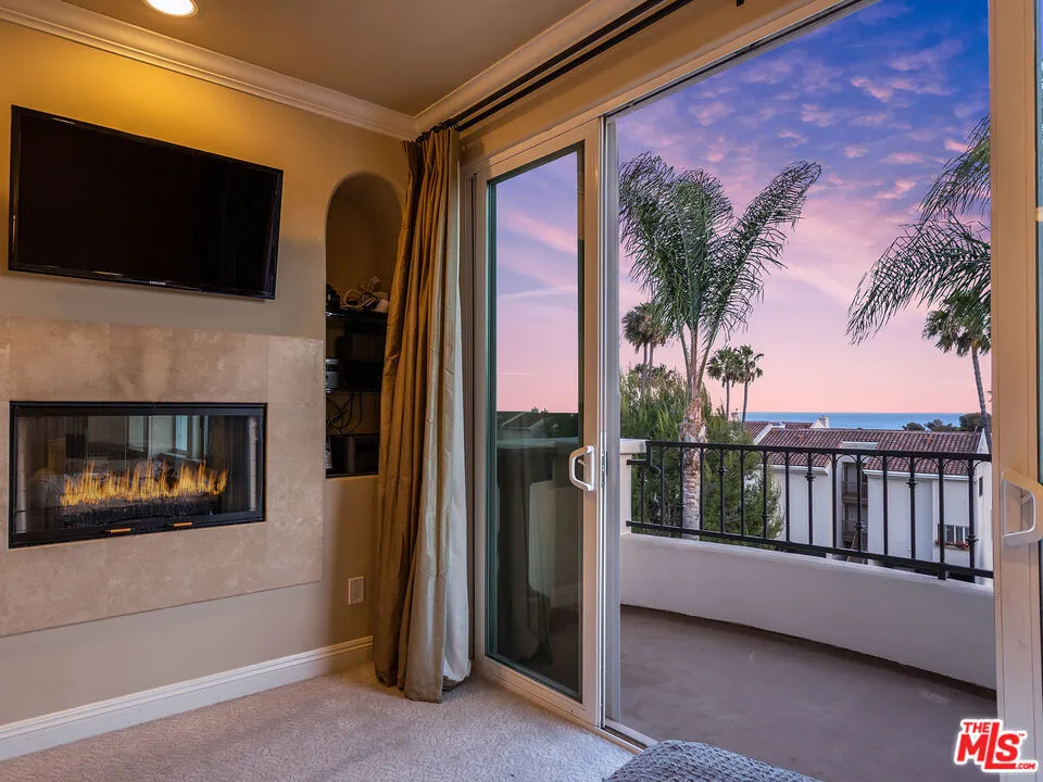 23949 De Ville Way Malibu, CA 90265