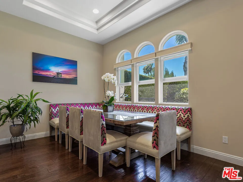 23949 De Ville Way Malibu, CA 90265