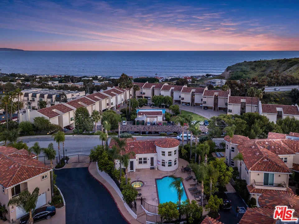 23949 De Ville Way Malibu, CA 90265