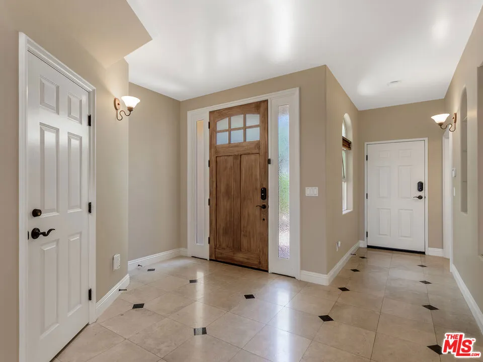 23949 De Ville Way Malibu, CA 90265