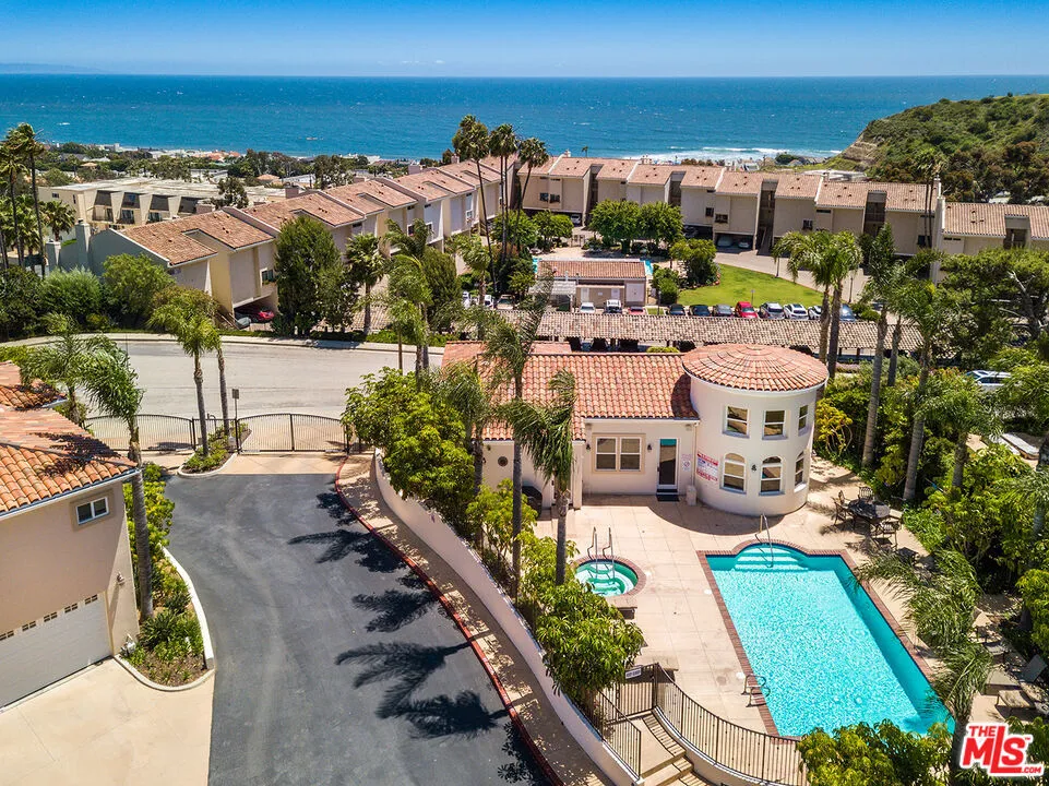 23949 De Ville Way Malibu, CA 90265