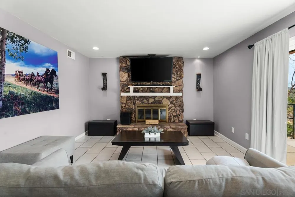 24381 Rutherford Ramona, CA 92065