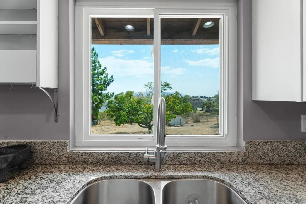 24381 Rutherford Ramona, CA 92065