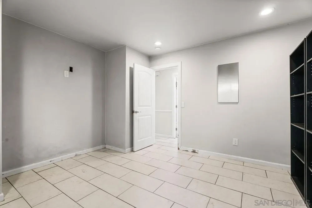24381 Rutherford Ramona, CA 92065