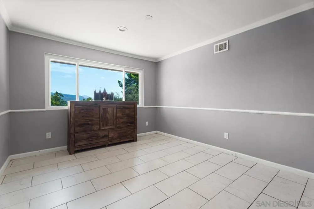 24381 Rutherford Ramona, CA 92065