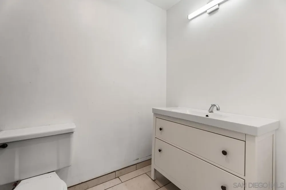 24381 Rutherford Ramona, CA 92065
