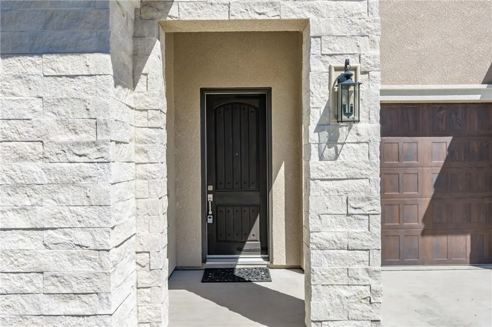 11315 Via San Toma Drive Fresno, CA 93730