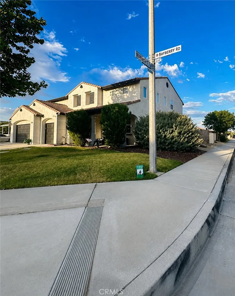 44054 Bayberry Lancaster, CA 93536