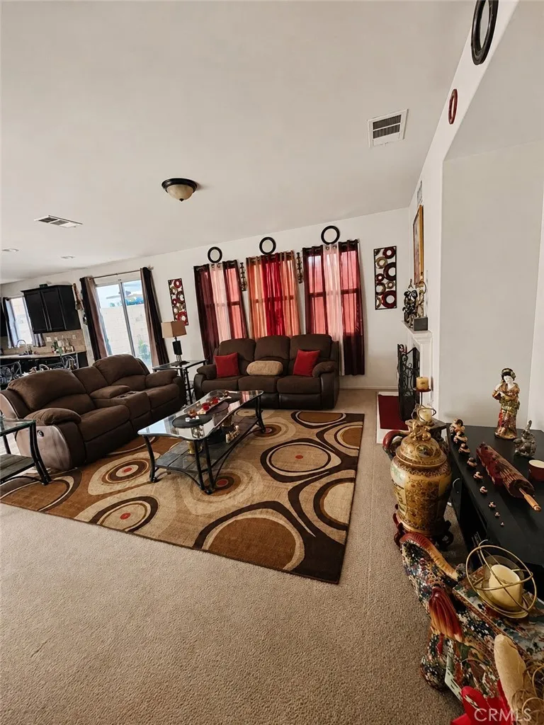 44054 Bayberry Lancaster, CA 93536