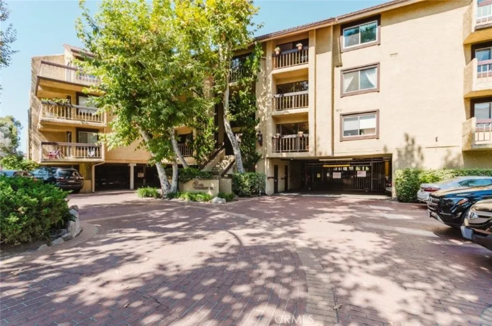 3481 Stancrest Drive #334 Glendale, CA 91208