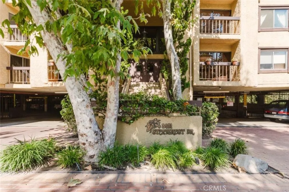 3481 Stancrest Drive #334 Glendale, CA 91208