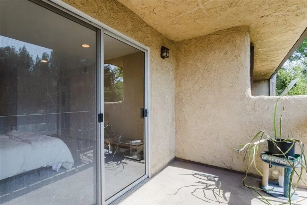 3481 Stancrest Drive #334 Glendale, CA 91208