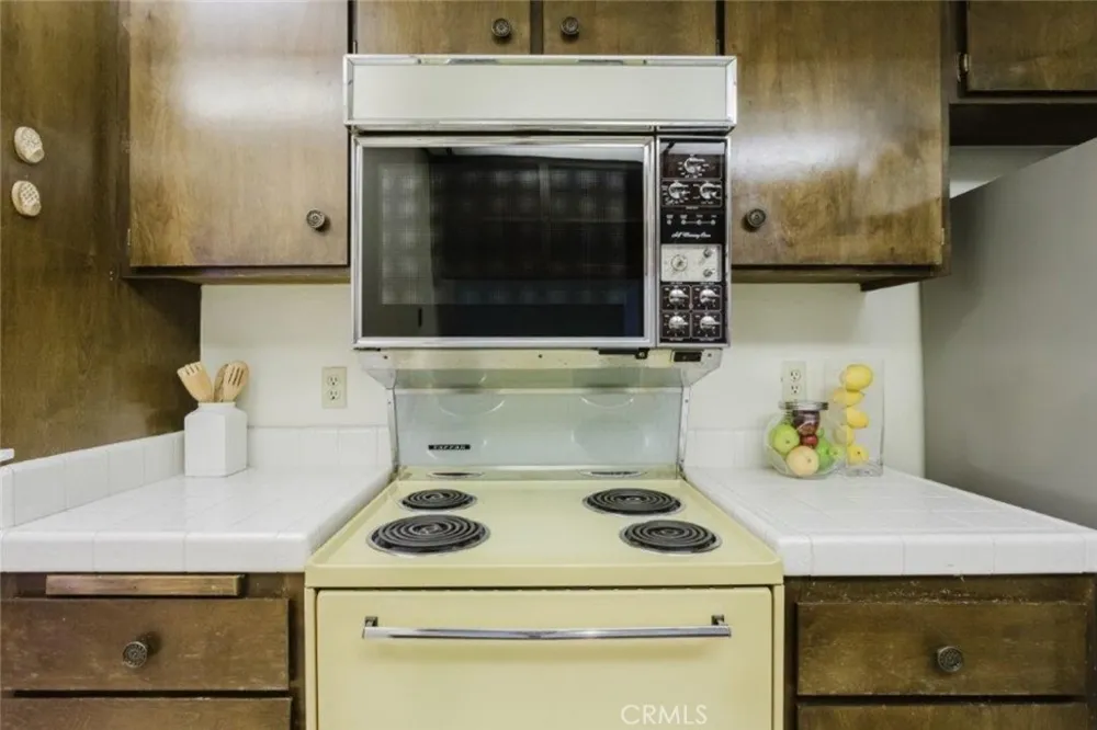 3481 Stancrest Drive #334 Glendale, CA 91208
