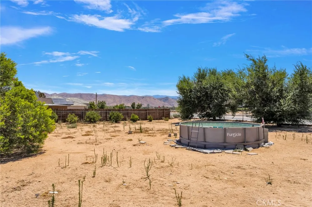 7313 Newhall Avenue Hesperia, CA 92345