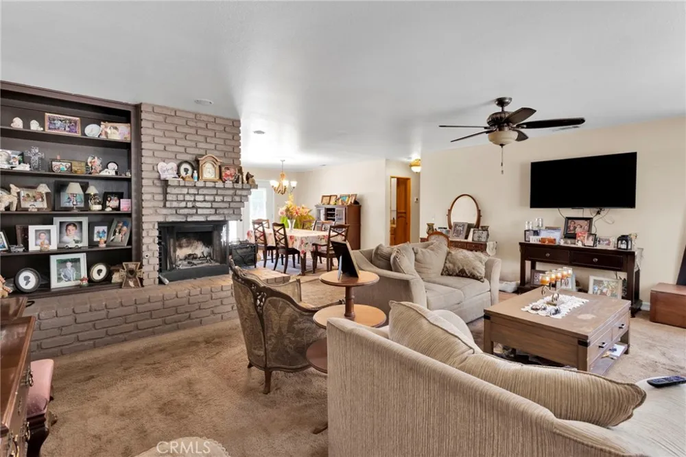 7313 Newhall Avenue Hesperia, CA 92345