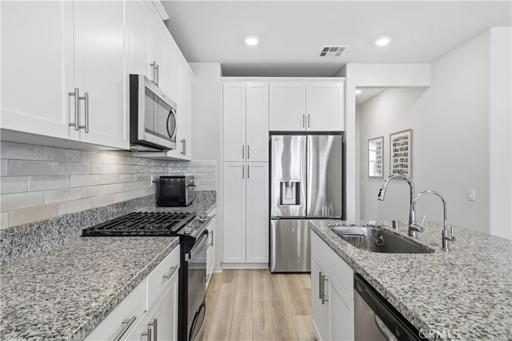 1756 Cayton Loop West Covina, CA 91790