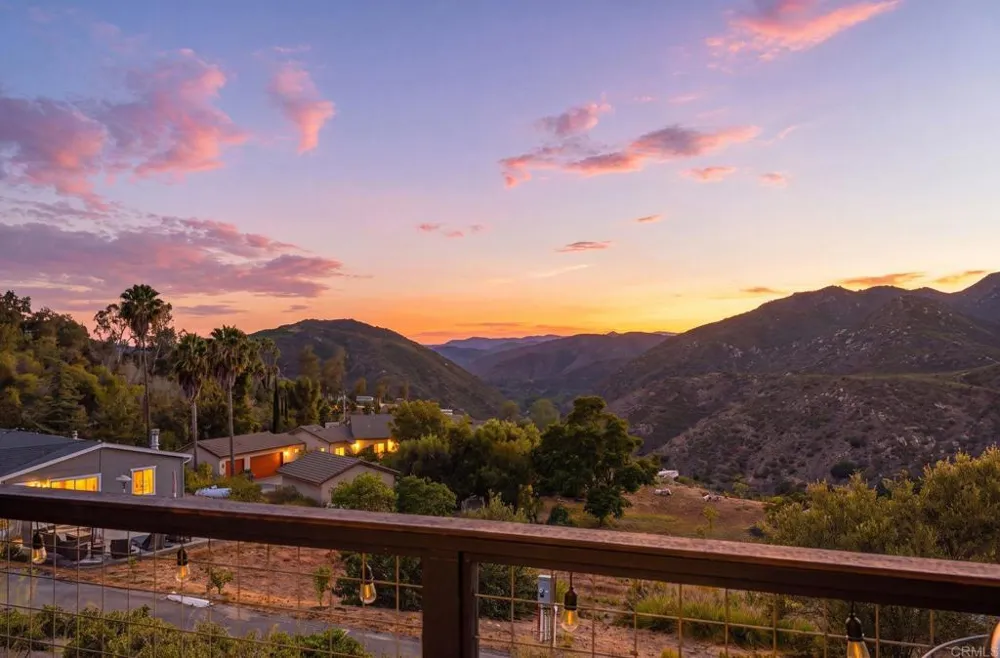1866 Santa Margarita Fallbrook, CA 92028