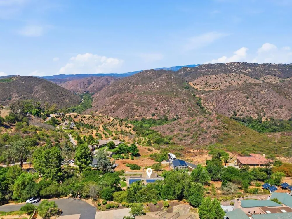 1866 Santa Margarita Fallbrook, CA 92028