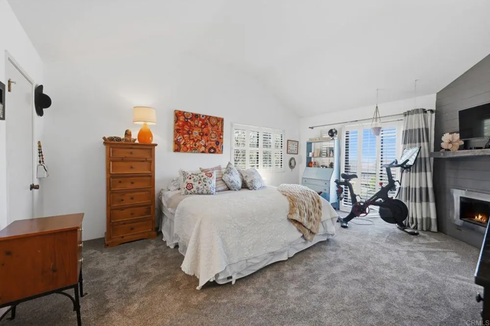 1866 Santa Margarita Fallbrook, CA 92028