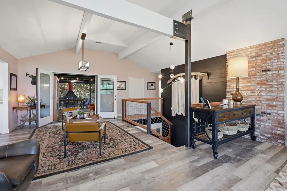 1866 Santa Margarita Fallbrook, CA 92028