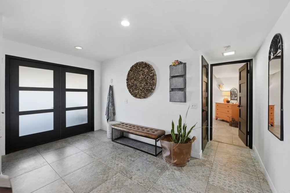 1866 Santa Margarita Fallbrook, CA 92028