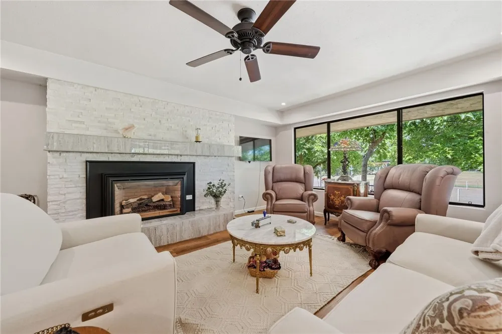 5521 Churn Creek Road Redding, CA 96002