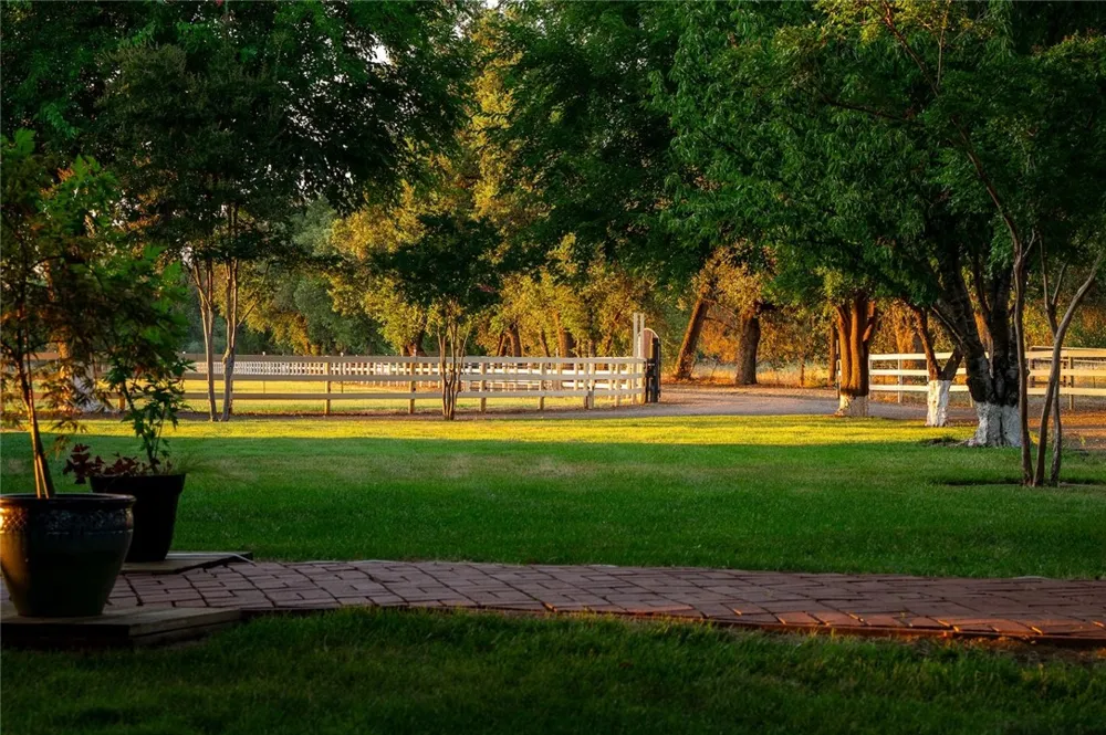 5521 Churn Creek Road Redding, CA 96002