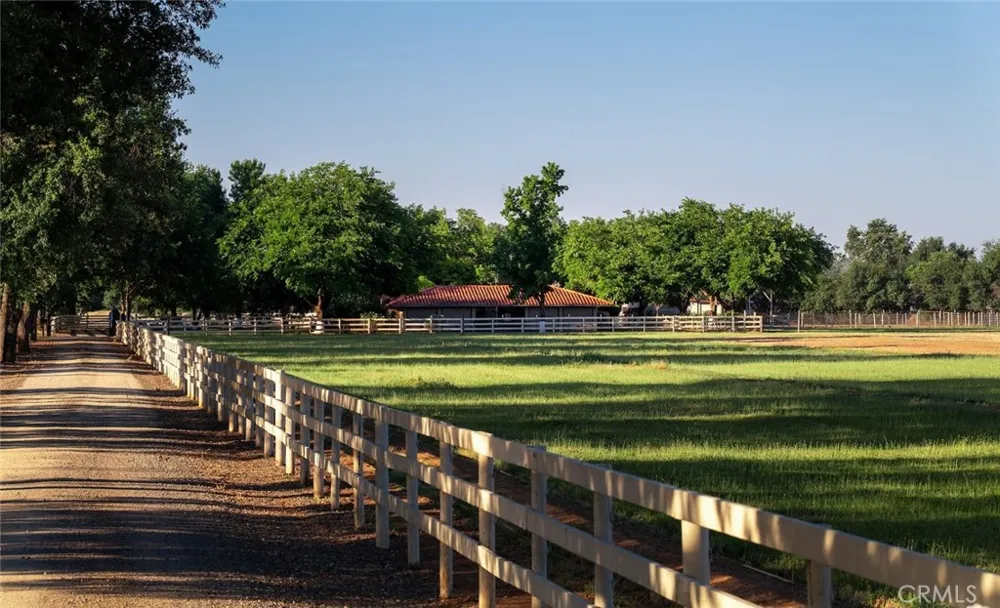 5521 Churn Creek Road Redding, CA 96002