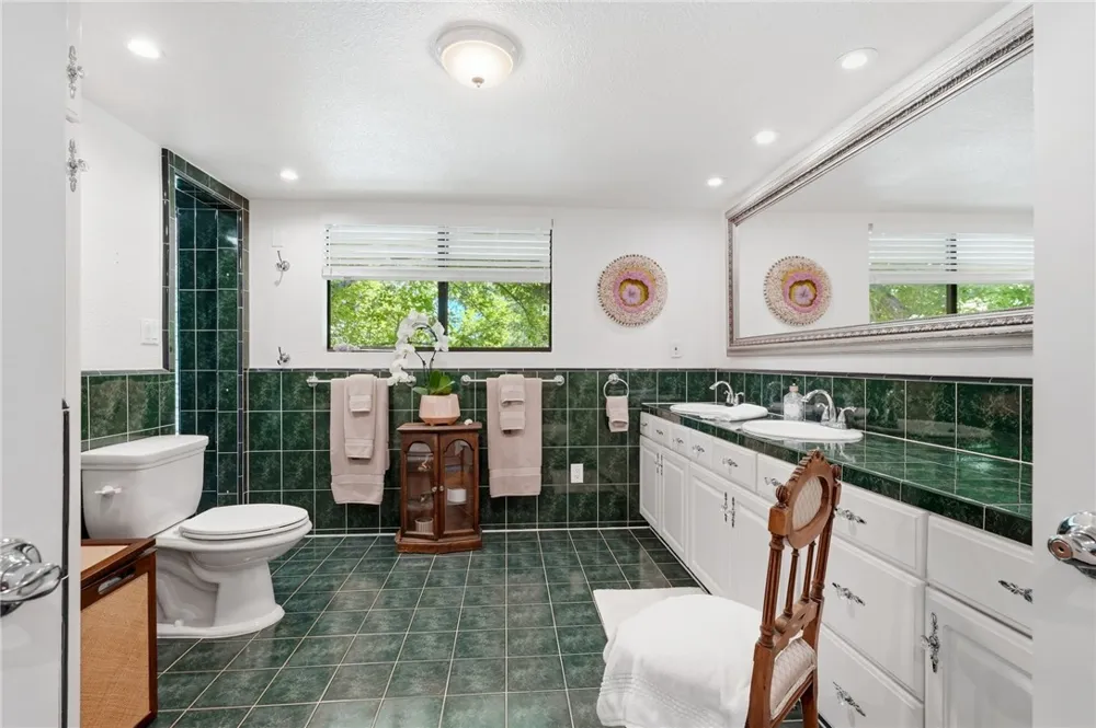 5521 Churn Creek Road Redding, CA 96002