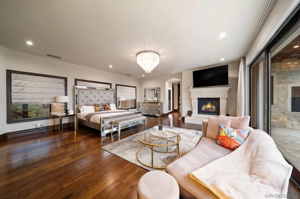 7853 Via Capri La Jolla, CA 92037