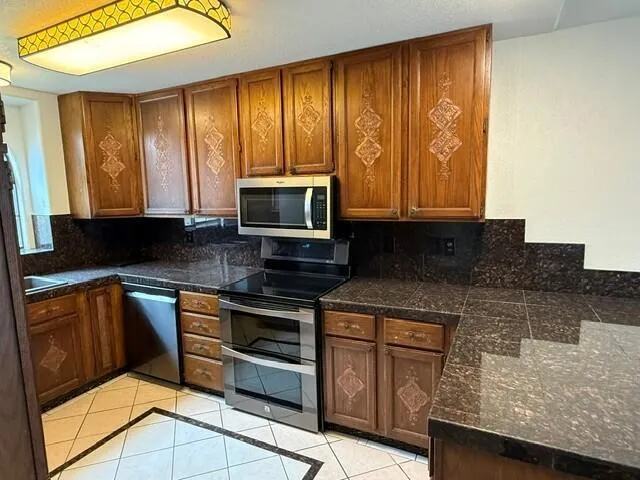 54420 Eisenhower Drive La Quinta, CA 92253