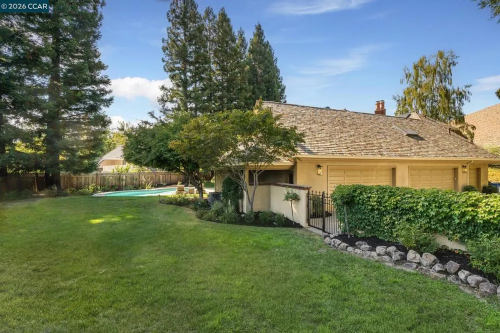 134 Pepperwood Ct Danville, CA 94506