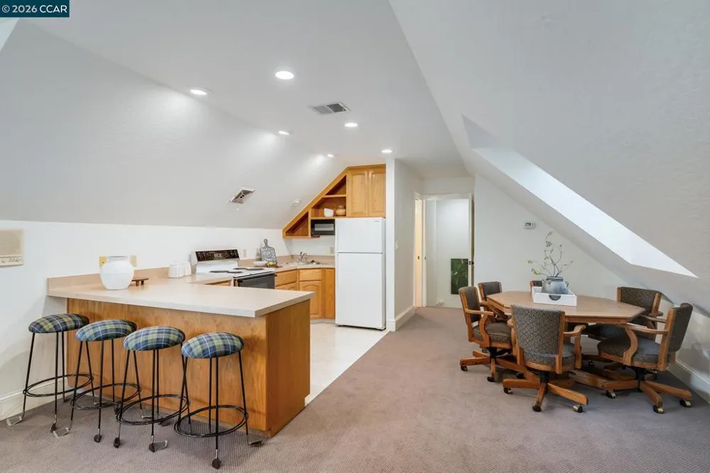 134 Pepperwood Ct Danville, CA 94506