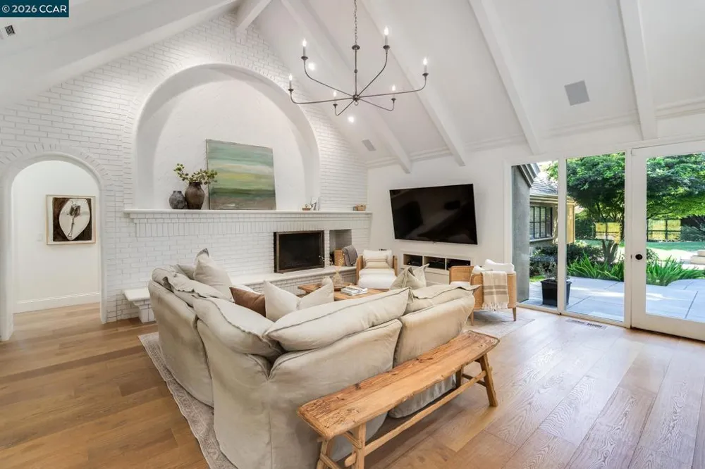 134 Pepperwood Ct Danville, CA 94506