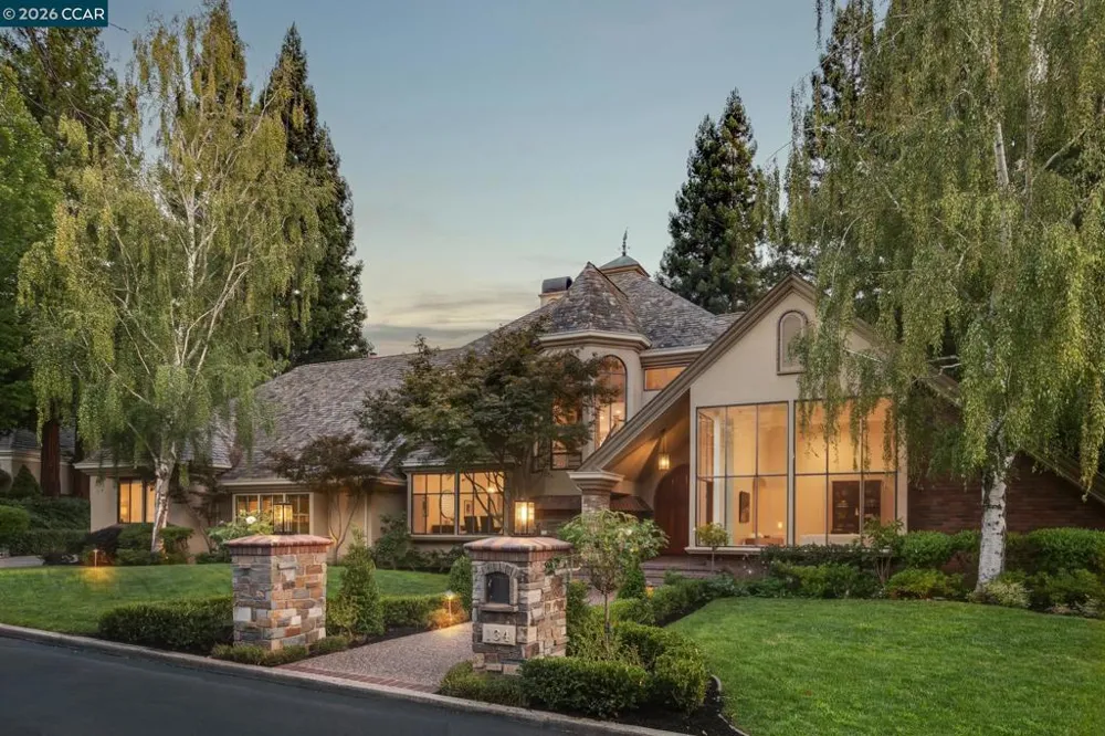 134 Pepperwood Ct Danville, CA 94506