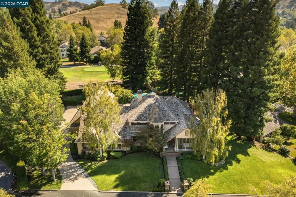 134 Pepperwood Ct Danville, CA 94506