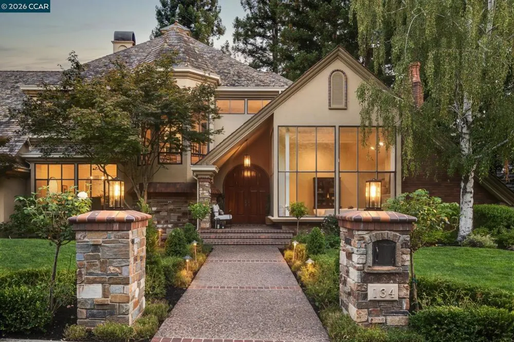 134 Pepperwood Ct Danville, CA 94506