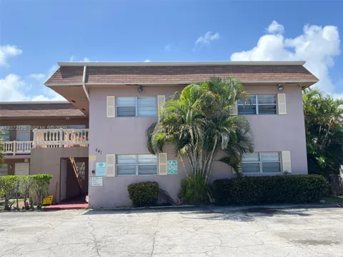241 SE 9th Ave #109