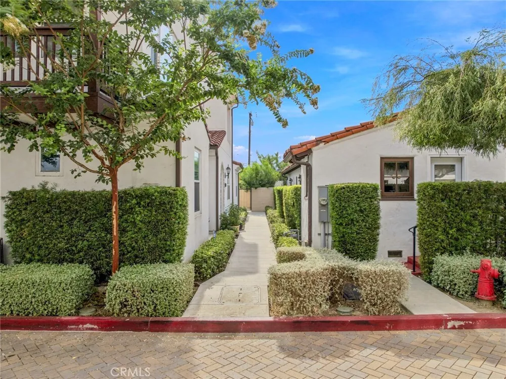 438 W Duarte Monrovia, CA 91016