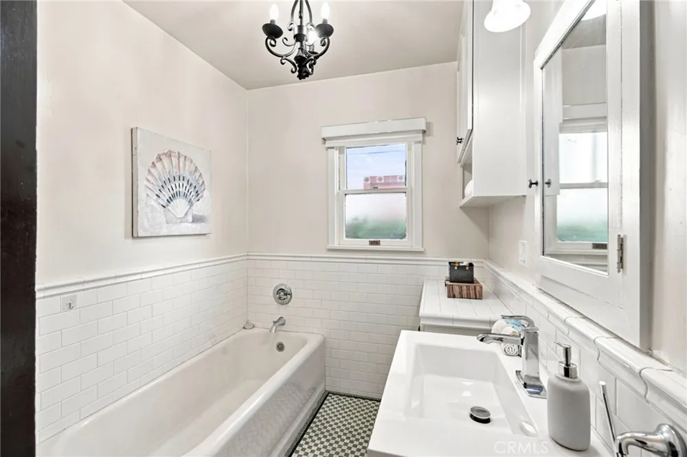 438 W Duarte Monrovia, CA 91016