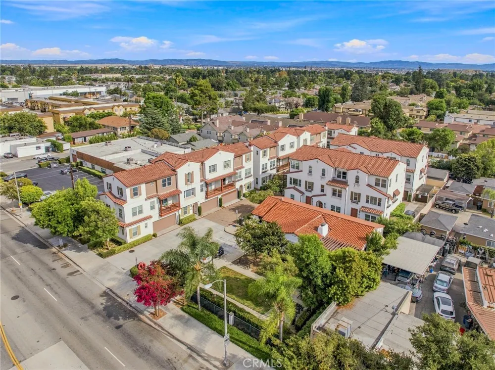 438 W Duarte Monrovia, CA 91016