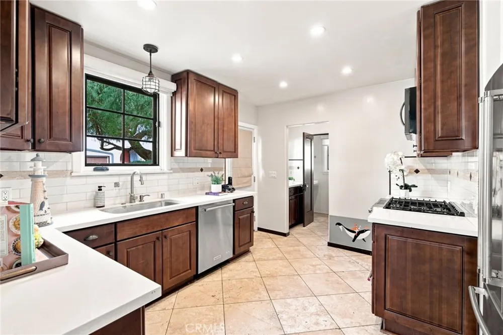 438 W Duarte Monrovia, CA 91016