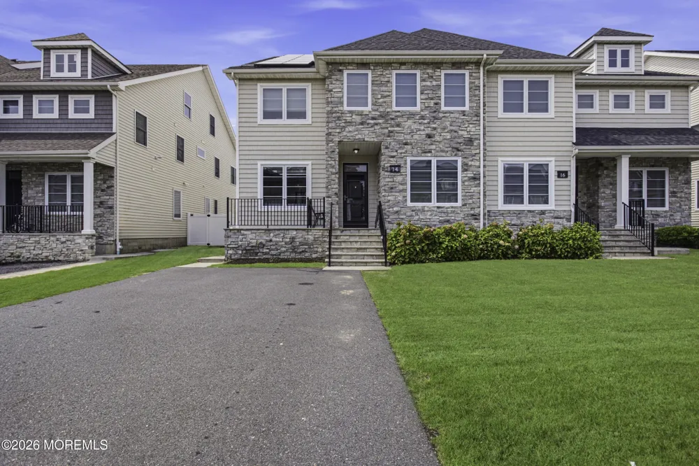 14 Majestic Way Lakewood, NJ 08701