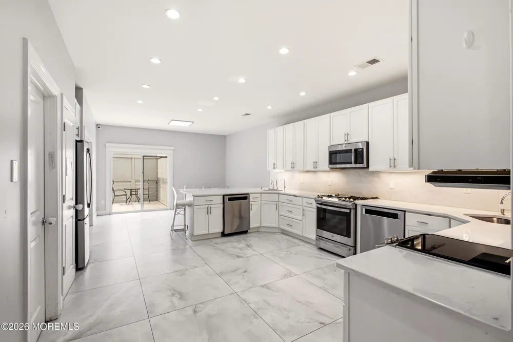 14 Majestic Way Lakewood, NJ 08701