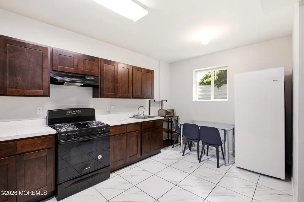 14 Majestic Way Lakewood, NJ 08701