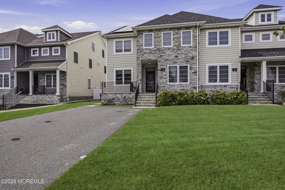 14 Majestic Way Lakewood, NJ 08701