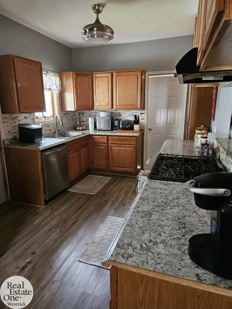 1914 16th Street Port Huron City, MI 48060