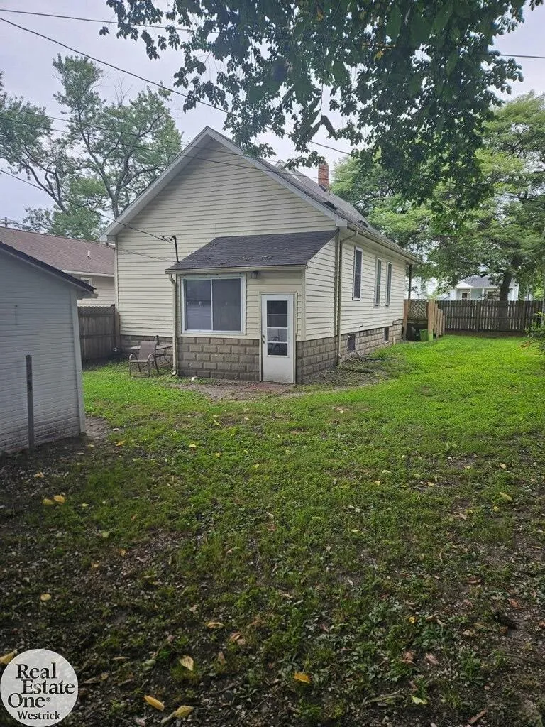 1914 16th Street Port Huron City, MI 48060