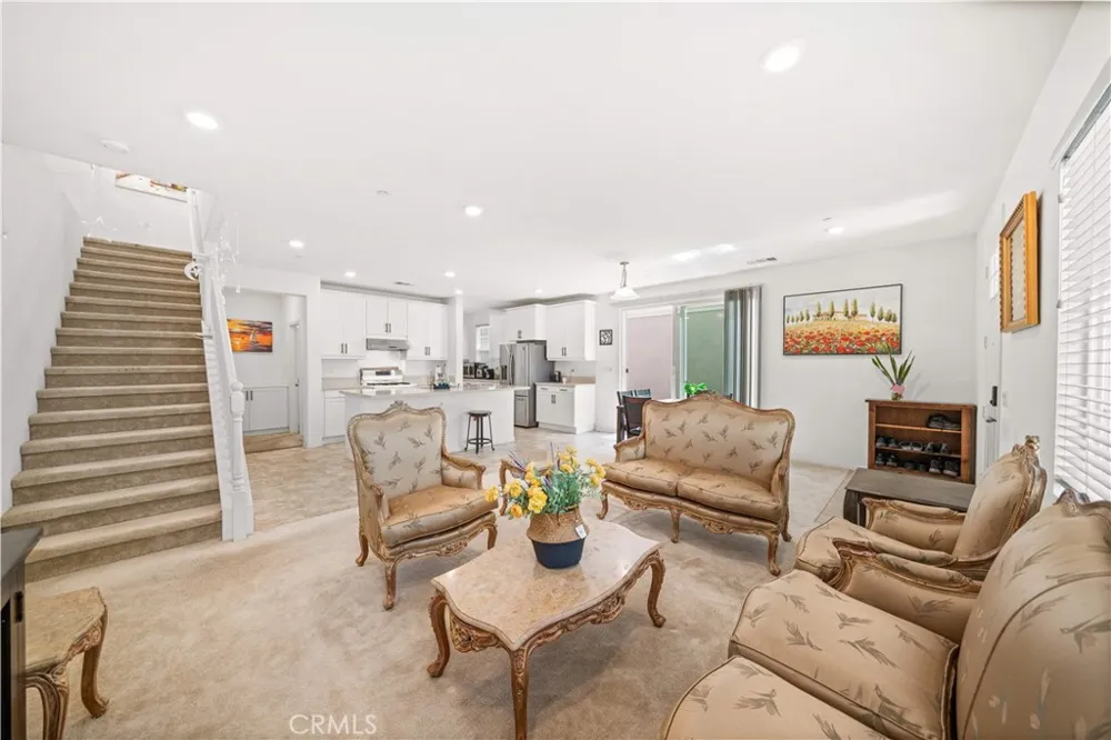 5564 Valencia Montclair, CA 91762