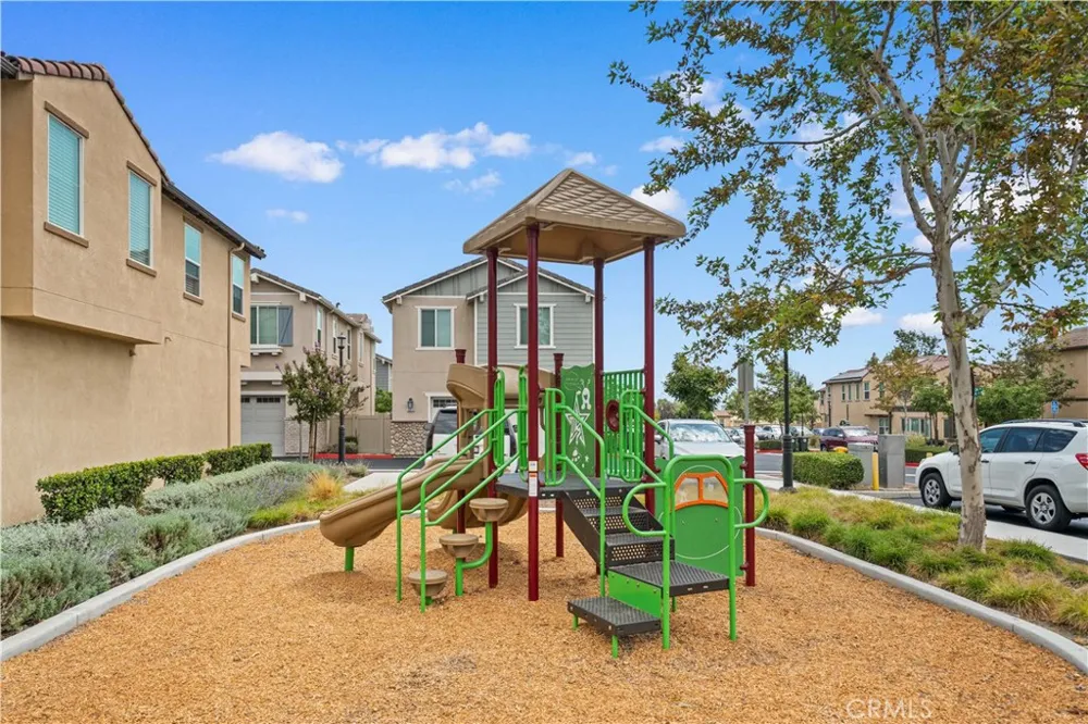 5564 Valencia Montclair, CA 91762